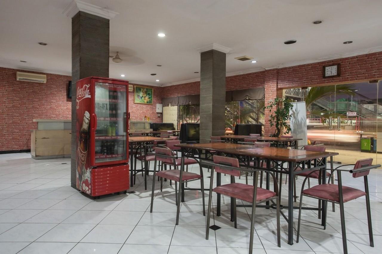 Reddoorz @ Urip Sumoharjo Ξενοδοχείο Σουραμπάγια Εξωτερικό φωτογραφία