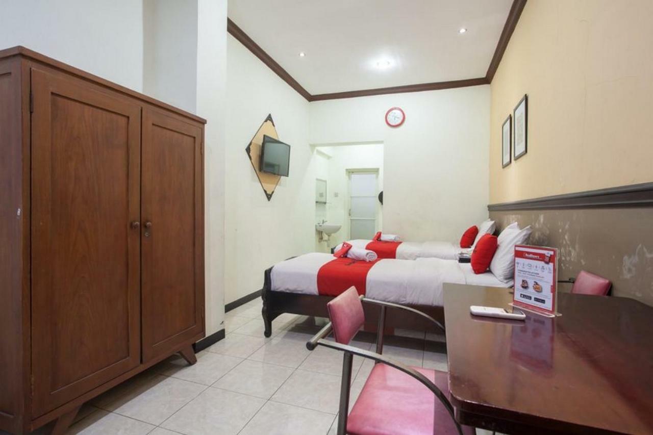 Reddoorz @ Urip Sumoharjo Ξενοδοχείο Σουραμπάγια Εξωτερικό φωτογραφία